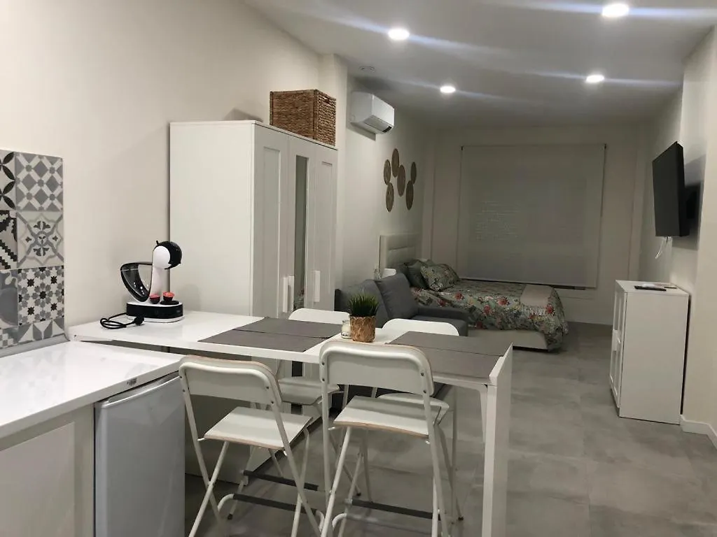 Centro Estudio Trinidad Malaga 3 Appartamento